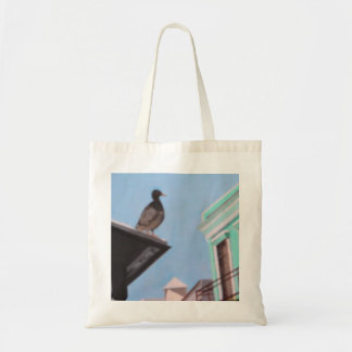 Paloma Frente al Balcon Tote Bag