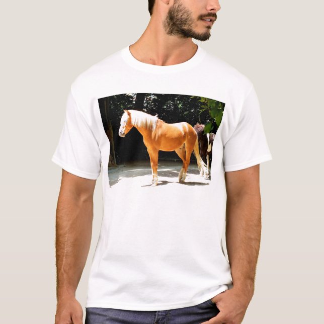 Palomino horse T-Shirt (Front)