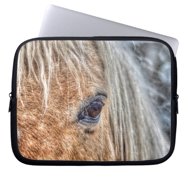Palomino Paint Horse's Eye Animal-lover Photo Laptop Sleeve (Front)
