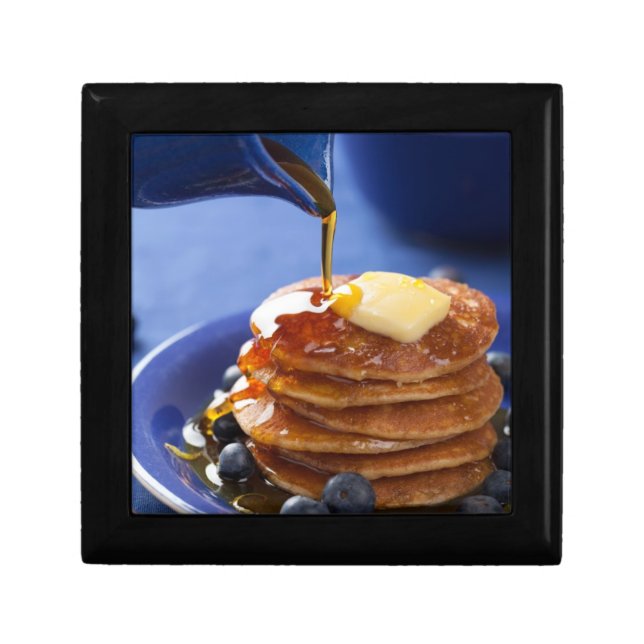 Pancakes with syrup and blueberry jewelry box (Front)