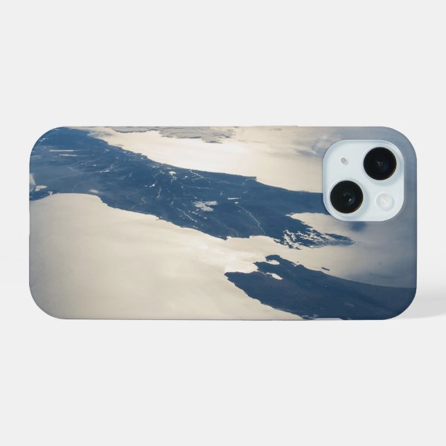 Panorama From Space Highlighting Cook Strait iPhone 15 Case (Back Horizontal)