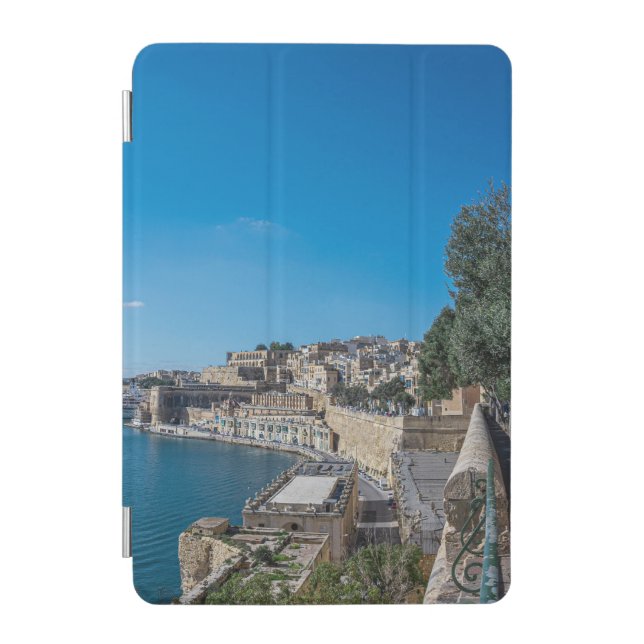 Panoramic view of city wall and harbor in Valletta iPad Mini Cover (Front)