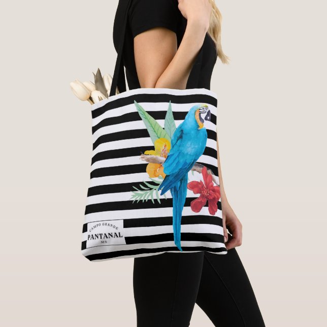 Pantanal Macaw Tote Bag (Close Up)