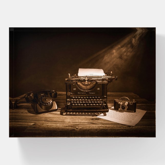 Paper  paperweight (Front)