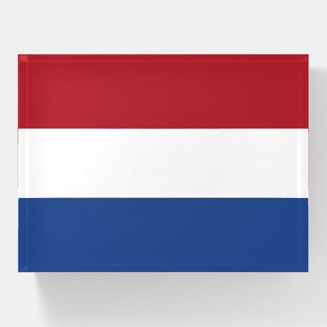 Paperweight with flag of Netherlands (Front)