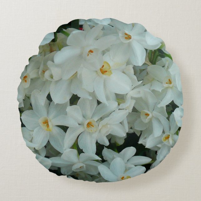 Paperwhite Narcissus Delicate White Flowers Round Pillow (Front)