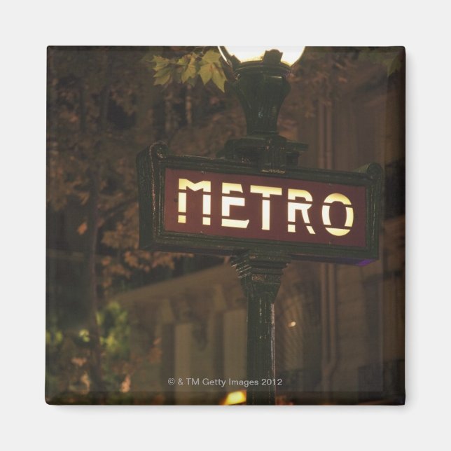 Paris, France. Magnet (Front)