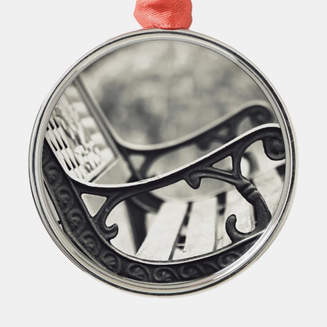 Park bench metal ornament (Front)