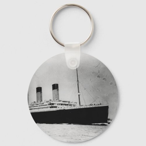Passenger Liner Steamship RMS Titanic Keychain