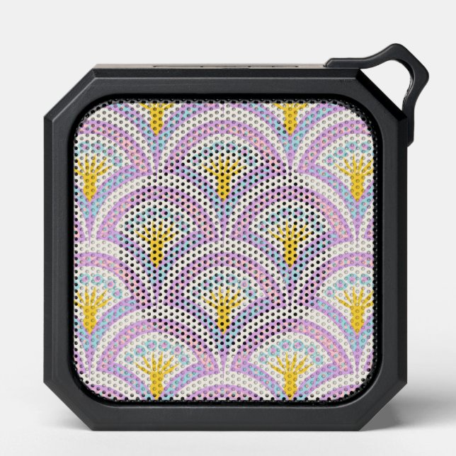 Pastel colored shell pattern bluetooth speaker (Front)