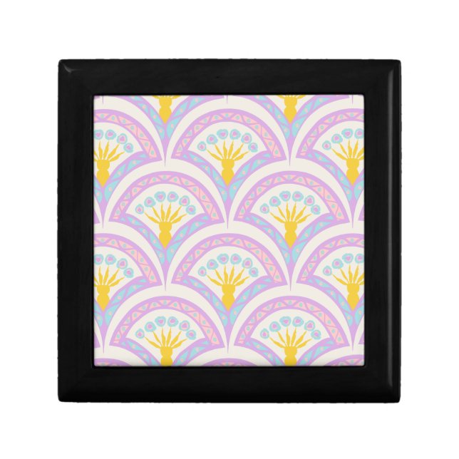 Pastel colored shell pattern gift box (Front)