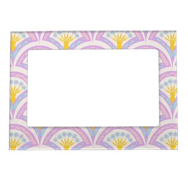 Pastel colored shell pattern magnetic frame (Front)