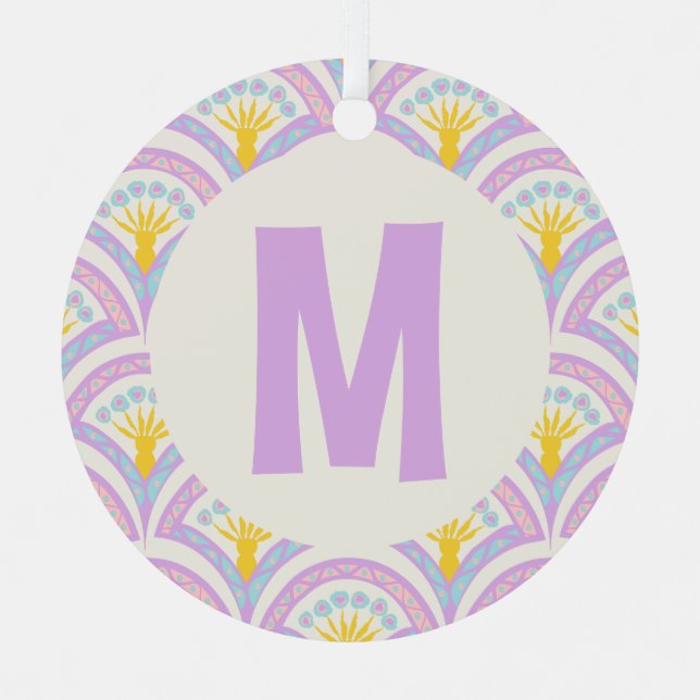 Pastel colored shell pattern metal ornament (Front)