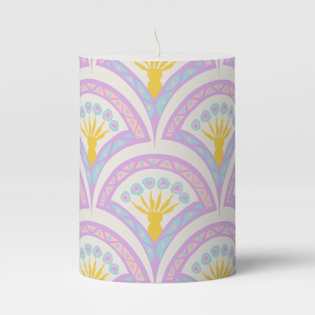 Pastel colored shell pattern pillar candle (Front)