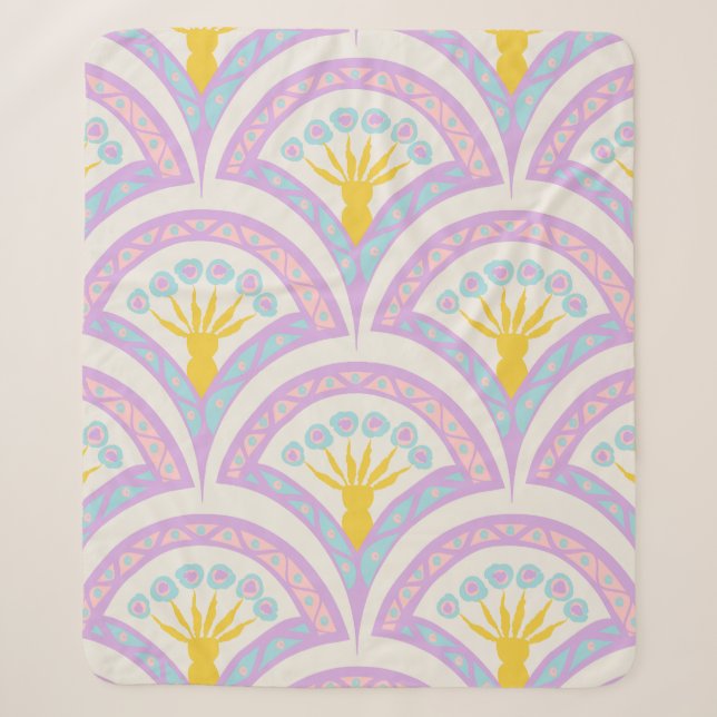 Pastel colored shell pattern sherpa blanket (Front)