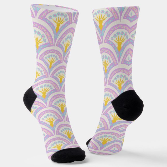 Pastel colored shell pattern socks (Angled)