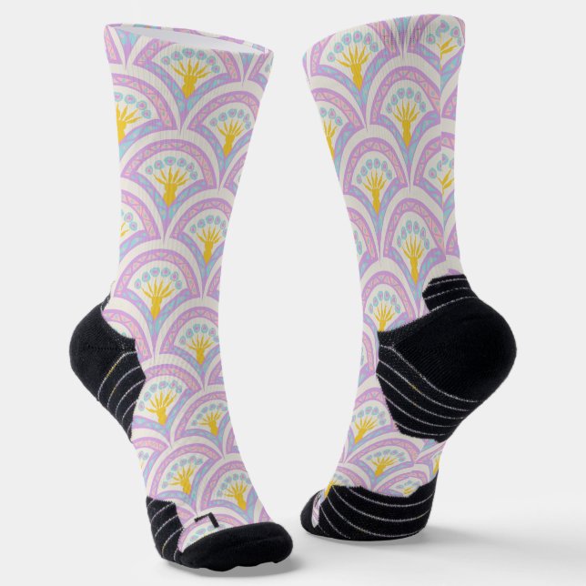 Pastel colored shell pattern socks (Angled)