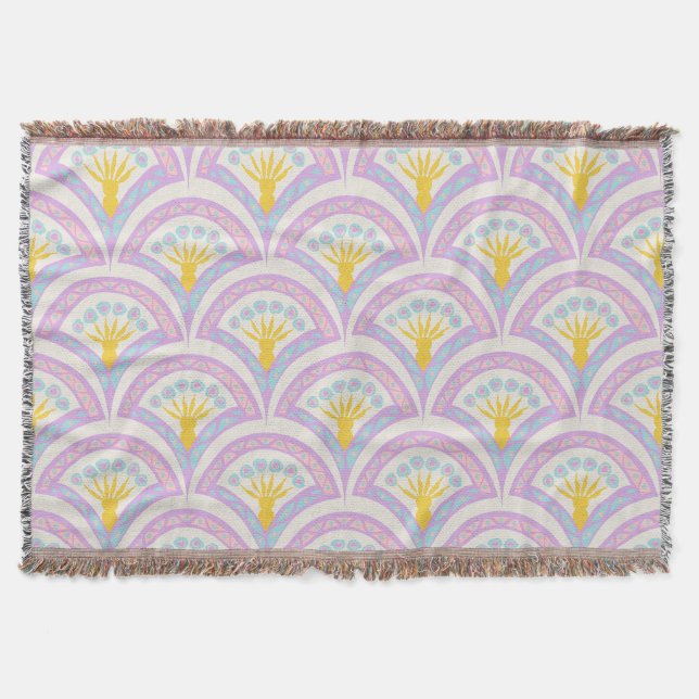 Pastel colored shell pattern throw blanket (Front)