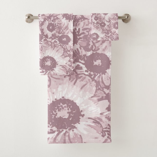 Pastel Gray Rose Pink Floral Pattern Bath Towel Set (Insitu)