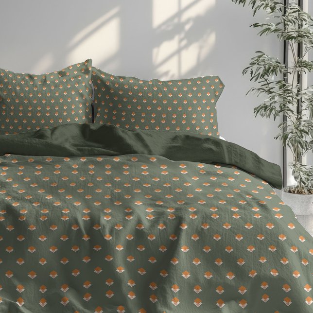 Pastel Green Duvet Groovy 70s Floral Accent (Pastel Green Duvet Groovy 70s Floral Accent)