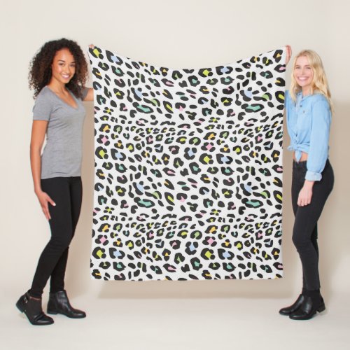 Pastel Leopard Spot Pattern Fleece Blanket
