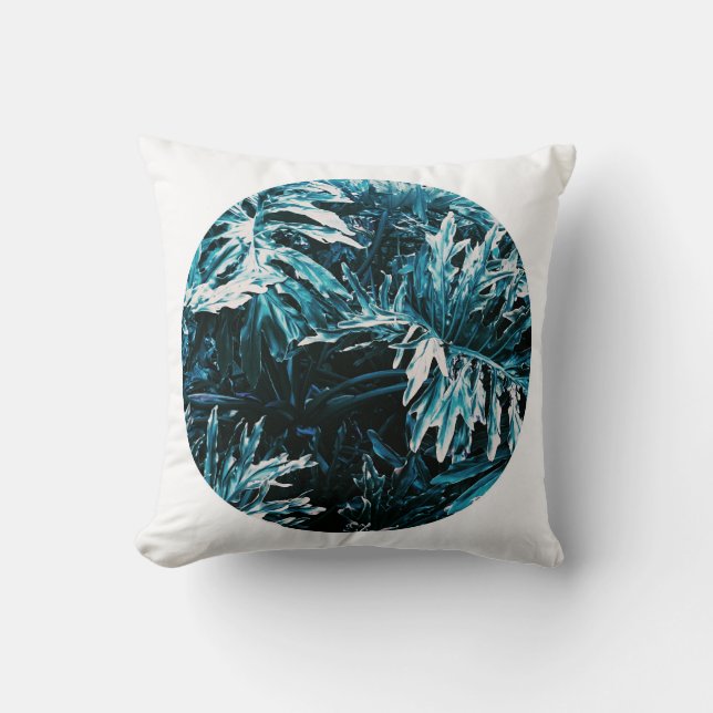 Pastel Pale Green Plant Leaf White Circle Cushion (Front)