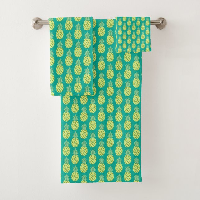 Pastel Pineapples Bath Towel Set (Insitu)