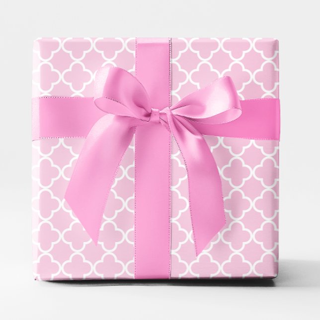 Pastel Pink and White Lattice Quatrefoil Wrapping Paper (Pastel Pink and White Lattice Quatrefoil Wrapping Paper)