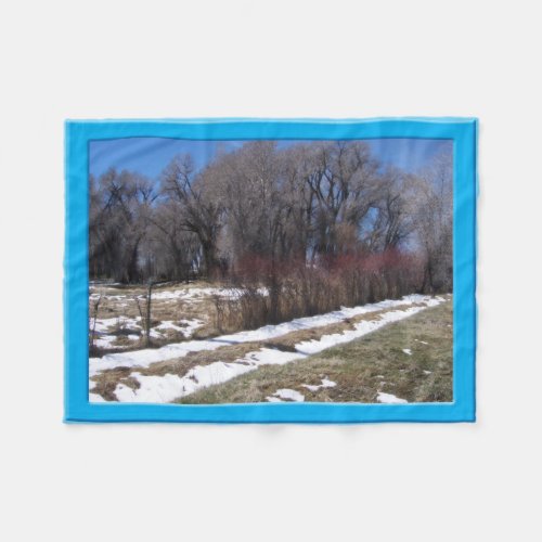 Pasture Snow Line Fleece Blanket