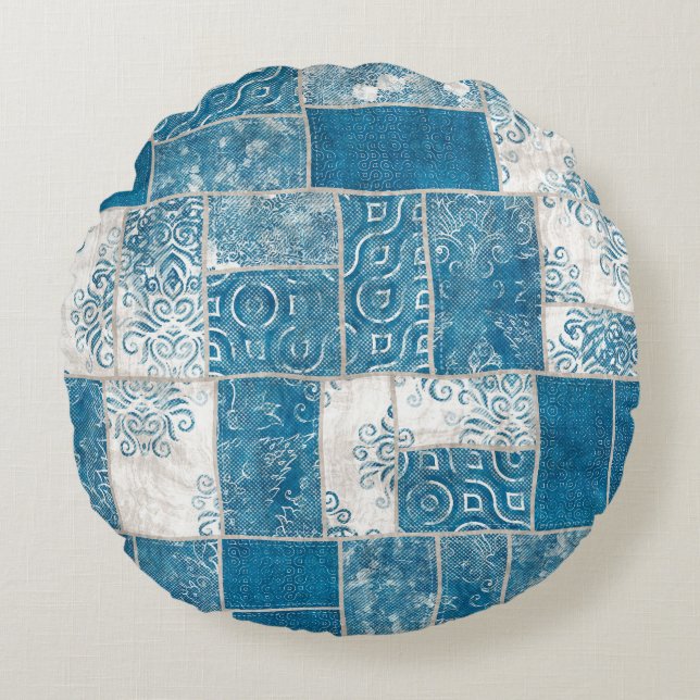 Patchwork Collage: Quilt Pattern Mix Round Pillow (Front)