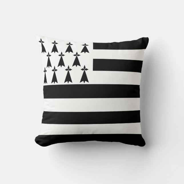Patriotic Brittany Flag Throw Pillow (Front)