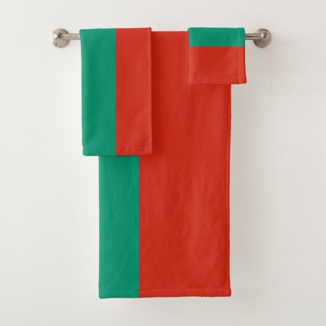 Patriotic Bulgarian Flag Bath Towel Set (Insitu)