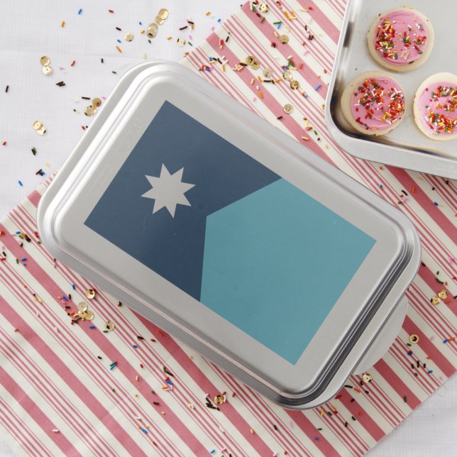 Patriotic cake pan with Flag of Minnesota, USA (In Situ)