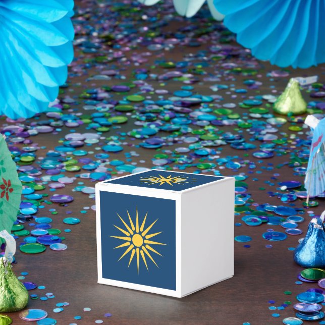 Patriotic favor box with Flag of Macedonia, Greece (Party)