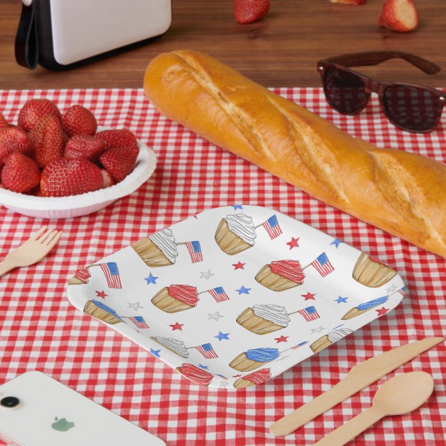 Patriotic Flag Star Cupcakes Red White Blue Paper Plates (Picnic)