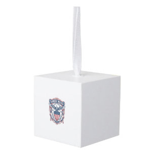 Patriotic Garden Flag Style Vector Graphic Tee_1 Cube Ornament