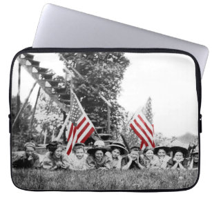 Patriotic Group Women American Flag Circa 1910 Laptop Sleeve