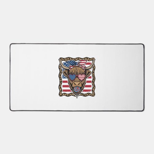 Patriotic Highland Cow Vintage Flag Graphic_1 Desk Mat