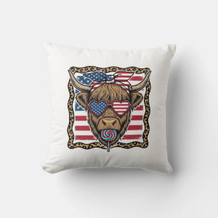 Patriotic Highland Cow Vintage Flag Graphic_1 Throw Pillow