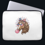 Patriotic Horse Bubble Gum Vintage Vector Shirt De Laptop Sleeve<br><div class="desc">Patriotic Horse Bubble Gum Vintage Vector Shirt Design_1</div>