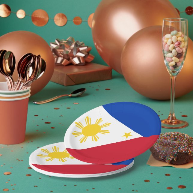 Patriotic paper plate with flag of Philippines (Multi)