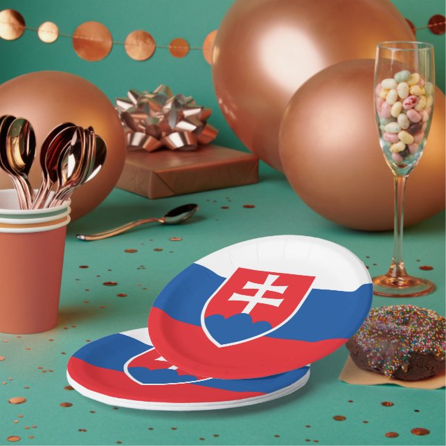 Patriotic paper plate with flag of Slovakia (Multi)
