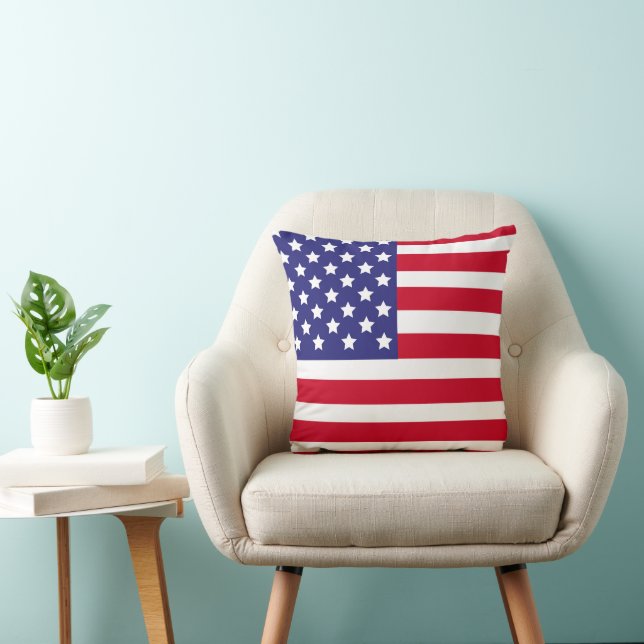 Patriotic USA flag Stars & Stripes American Throw Pillow (Chair)