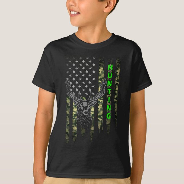 Patriotic Whitetail Buck Deer Hunting American Cam T-Shirt (Front)