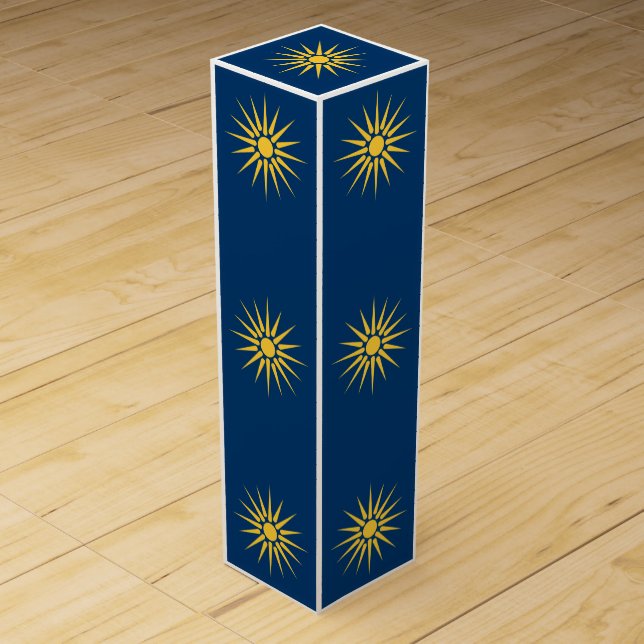 Patriotic wine gift box with Flag of Macedonia (Front)
