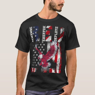 Patriotic Women RED Friday Remember Everyone Deplo T-Shirt