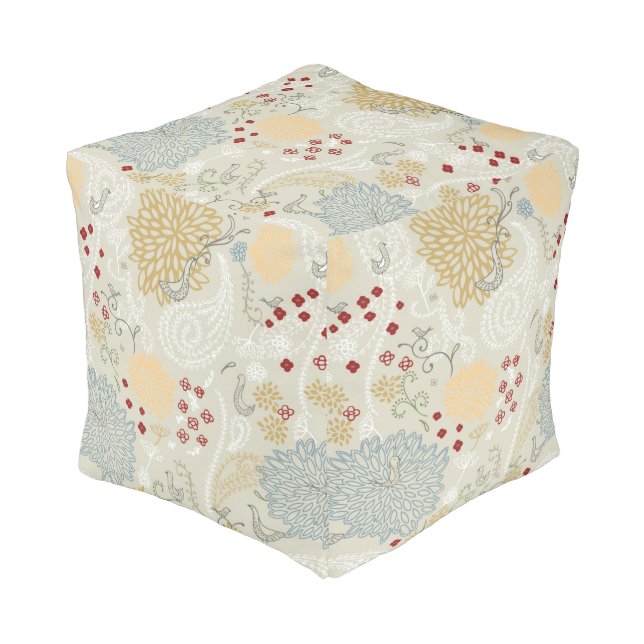 pattern displaying curly garden pouf (Angled Front)