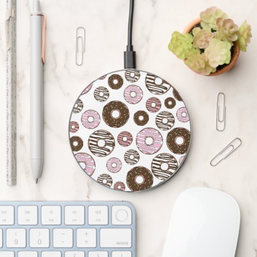 Pattern Of Donuts Pink Donuts Brown Donuts Wireless Charger