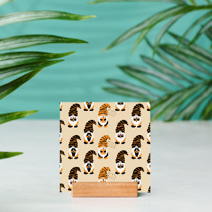 Pattern Of Gnomes, Halloween Gnomes Trick Or Treat Holder