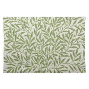 Pattern of green leafy branches cloth placemat